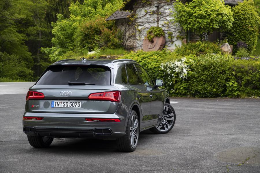 Audi SQ5 3.0 TDI 2019 года  (WW) (фото 23 из 41)